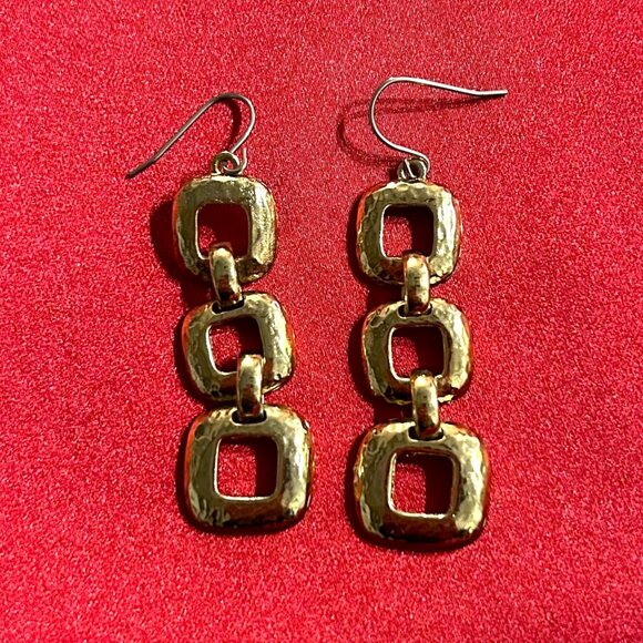 Gold Tone Ascending Squares Dangle Earrings - Picture 1 of 3